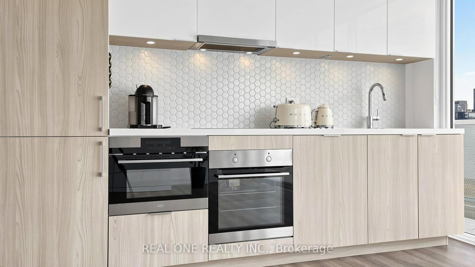 Condo for sale at 907-15 Queens Quay, Toronto, Ontario, M5E 0C5 - Waterfront Communities C8 - MLS: C12980570