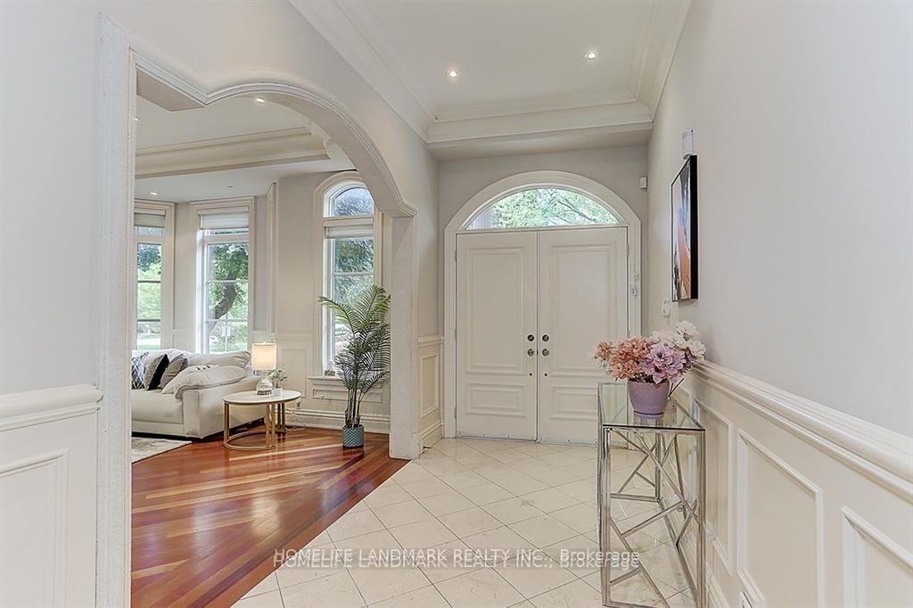 34 Moccasin Trail, Toronto, ON, photo 2