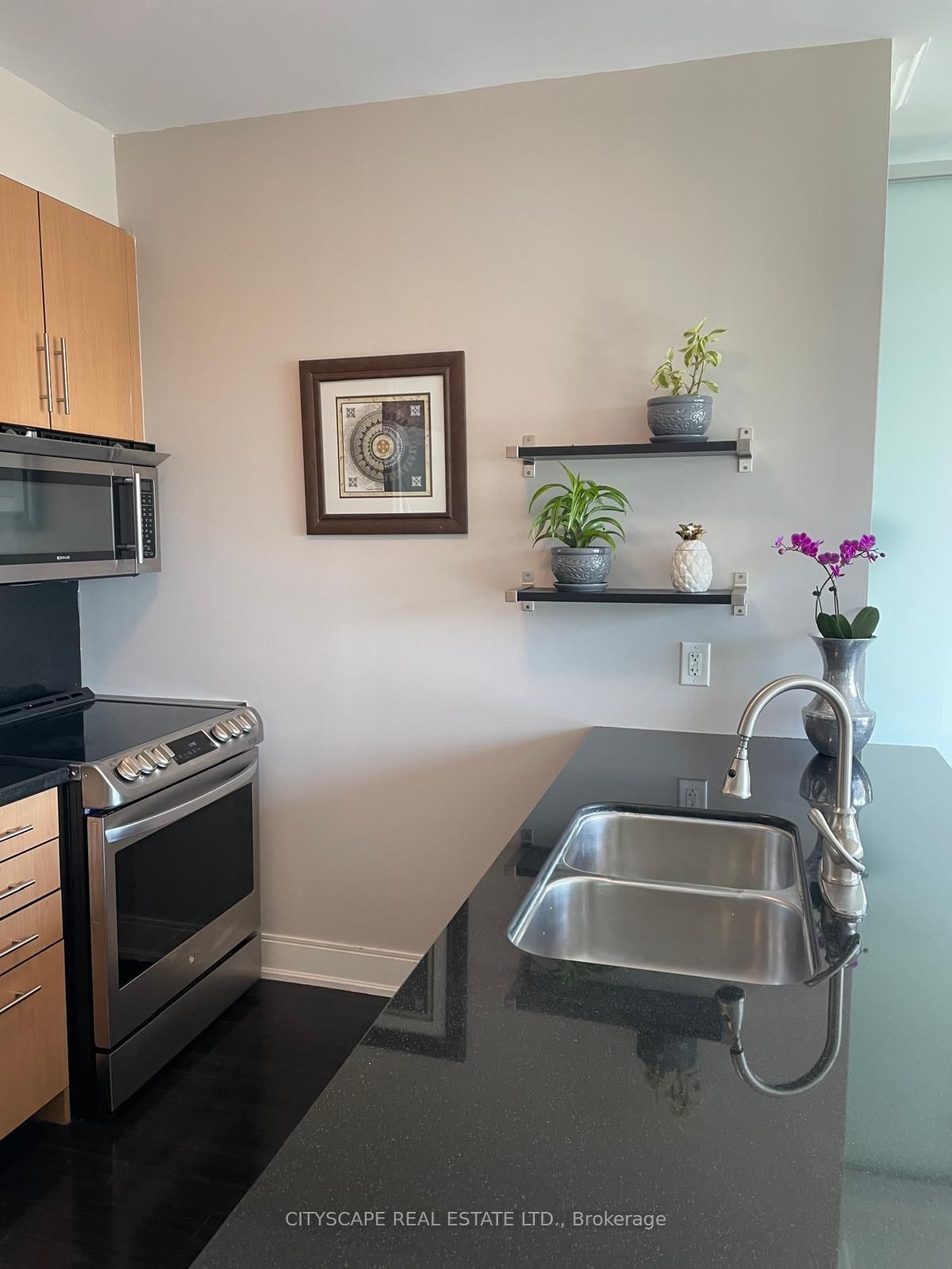 Condo for sale at PH5-88 Broadway Avenue, Toronto, Ontario, M4P 0A5 - Mount Pleasant West - MLS: C12980604