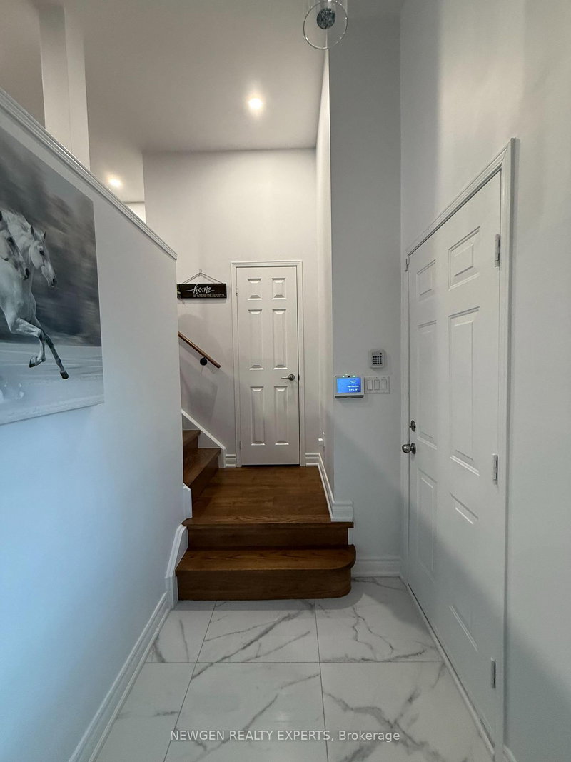 22 Rochefort Dr, Toronto, M3C 3Z3 | Image 3