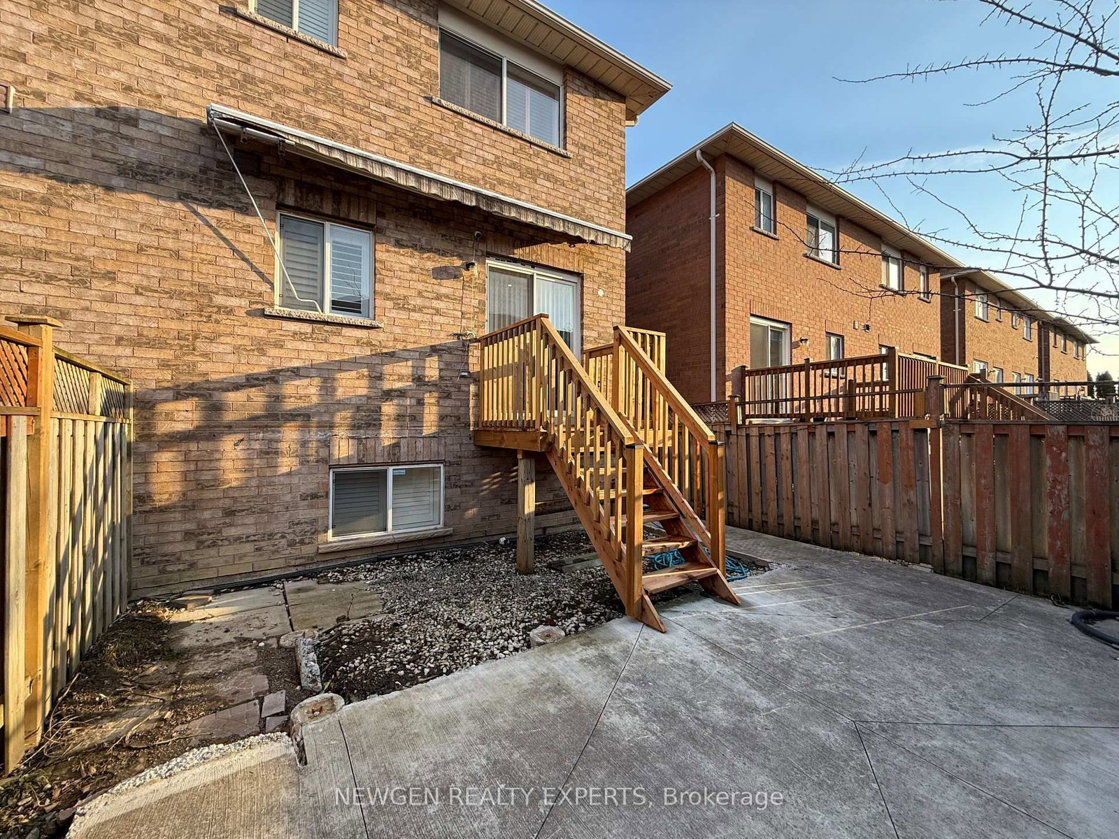 22 Rochefort Drive - Photo 38