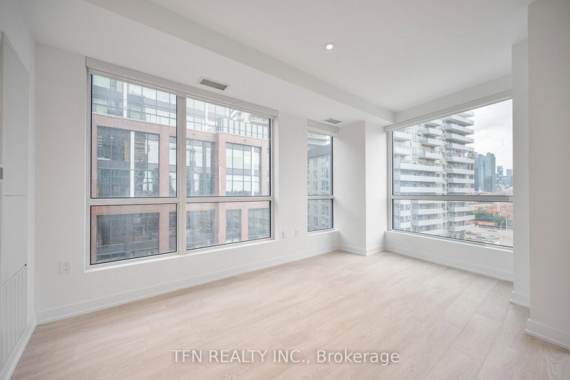 1029 - 15 Richardson St, Toronto, M5A 0Y5 | Image 3