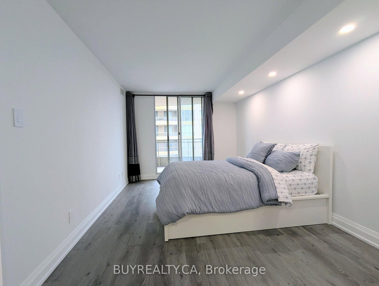 256 Doris Avenue, Unit 1603 - Photo 14