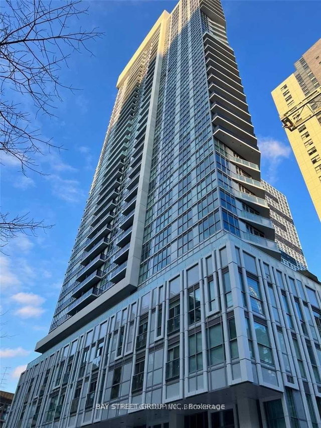 3411 - 77 Mutual Street