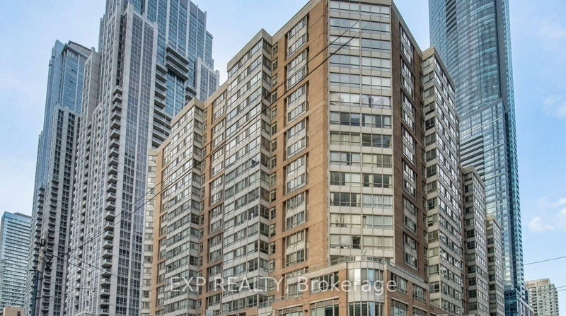 home for lease on 1910-717 Bay Street