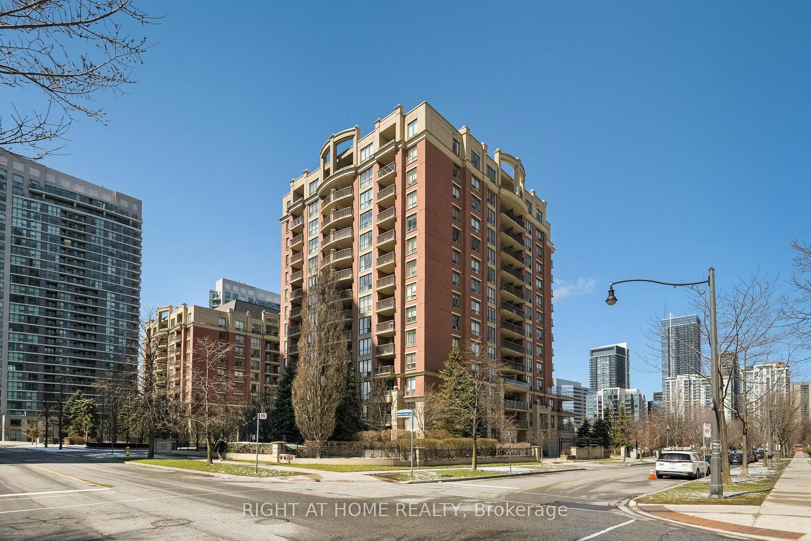 55 Harrison Garden Boulevard, Unit Ph6 - Photo 20