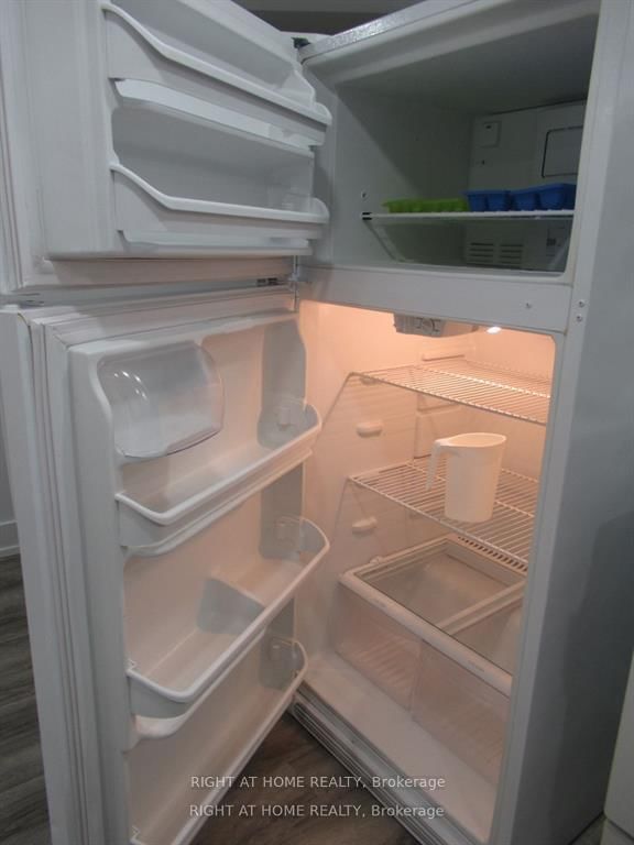 Semi-Detached House for lease at Lower-272 Roxton Road, Toronto, Ontario, M6G 3P9 - Palmerston-Little Italy - MLS: C12981084