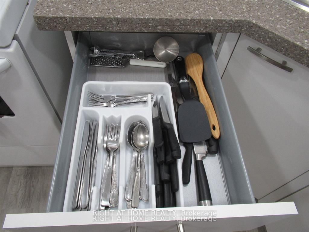 Semi-Detached House for lease at Lower-272 Roxton Road, Toronto, Ontario, M6G 3P9 - Palmerston-Little Italy - MLS: C12981084