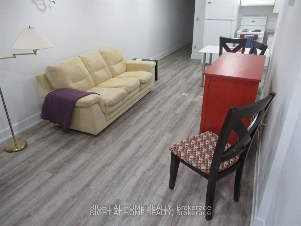 Semi-Detached House for lease at Lower-272 Roxton Road, Toronto, Ontario, M6G 3P9 - Palmerston-Little Italy - MLS: C12981084