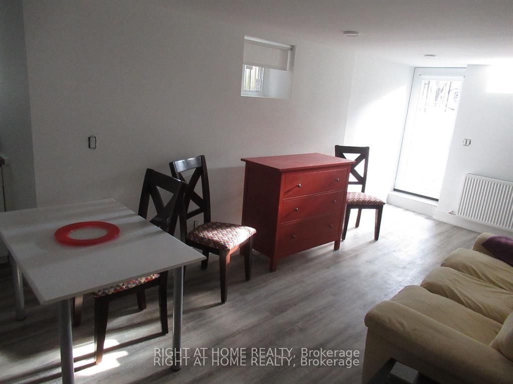 Semi-Detached House for lease at Lower-272 Roxton Road, Toronto, Ontario, M6G 3P9 - Palmerston-Little Italy - MLS: C12981084