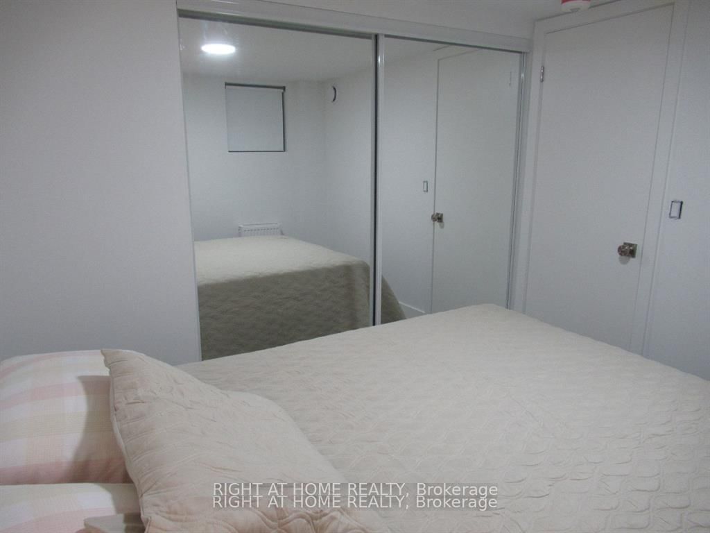 Semi-Detached House for lease at Lower-272 Roxton Road, Toronto, Ontario, M6G 3P9 - Palmerston-Little Italy - MLS: C12981084