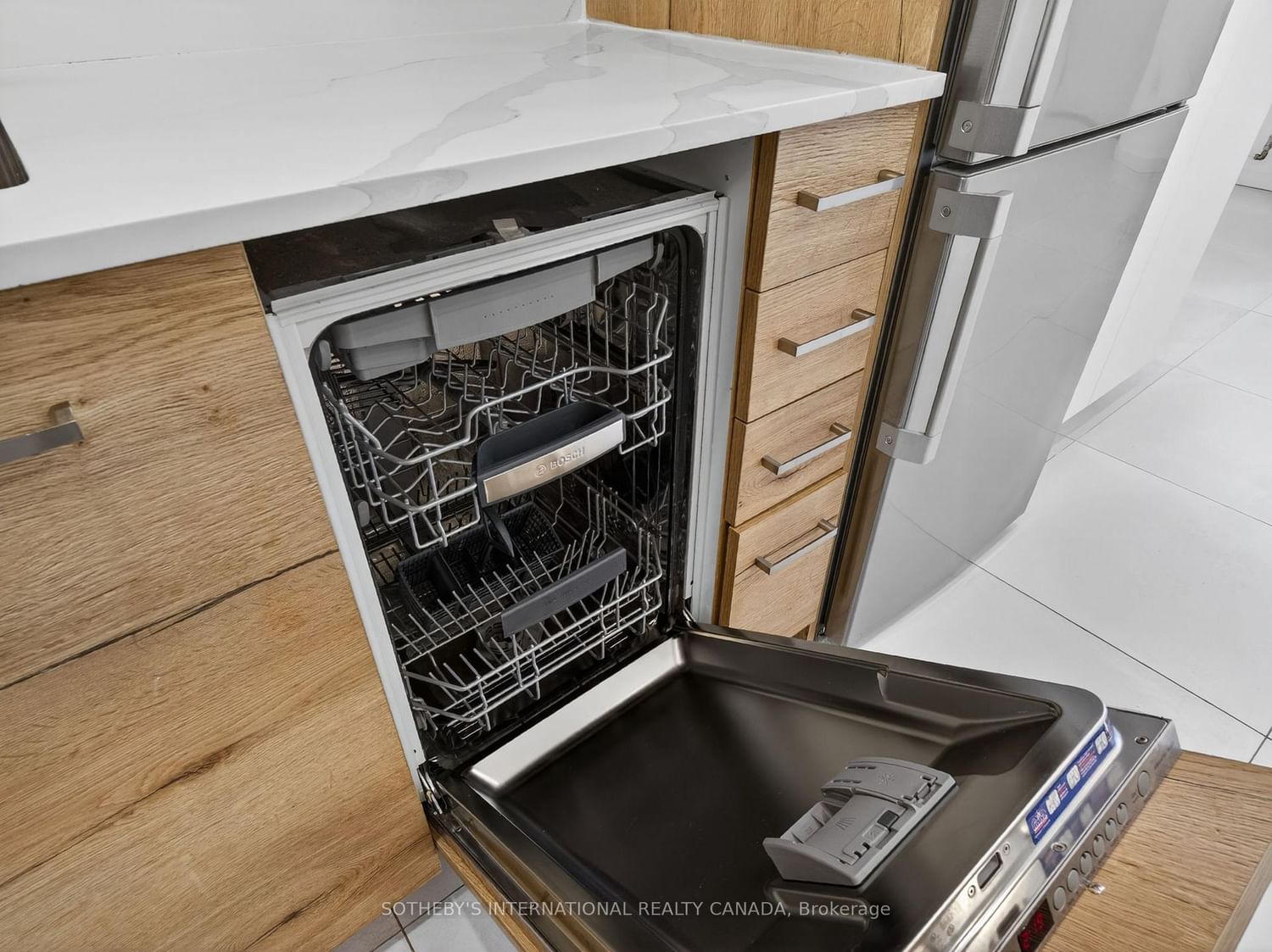 3879 Bathurst Street, Unit 8 - Photo 10