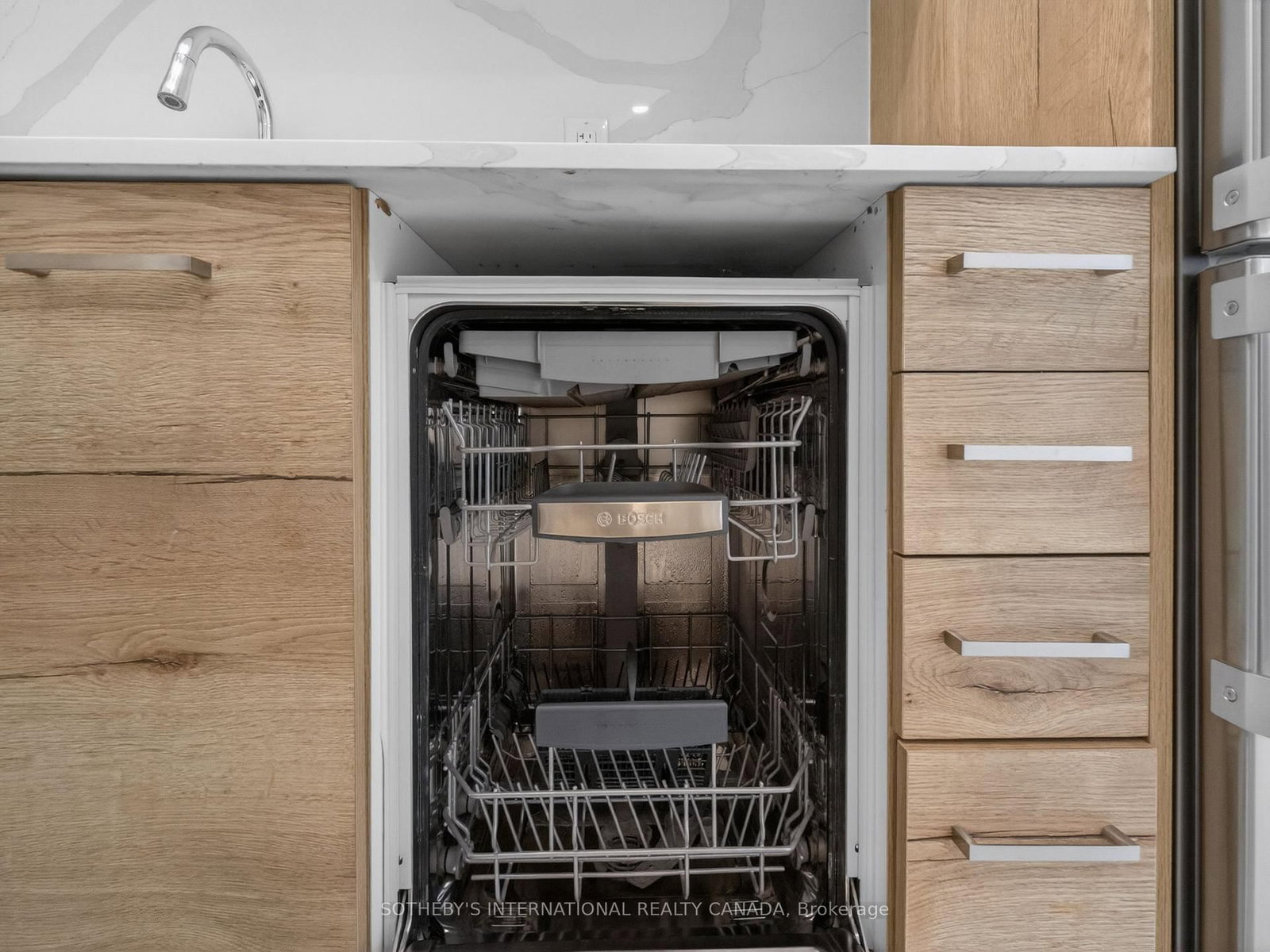 3879 Bathurst Street, Unit 8 - Photo 11