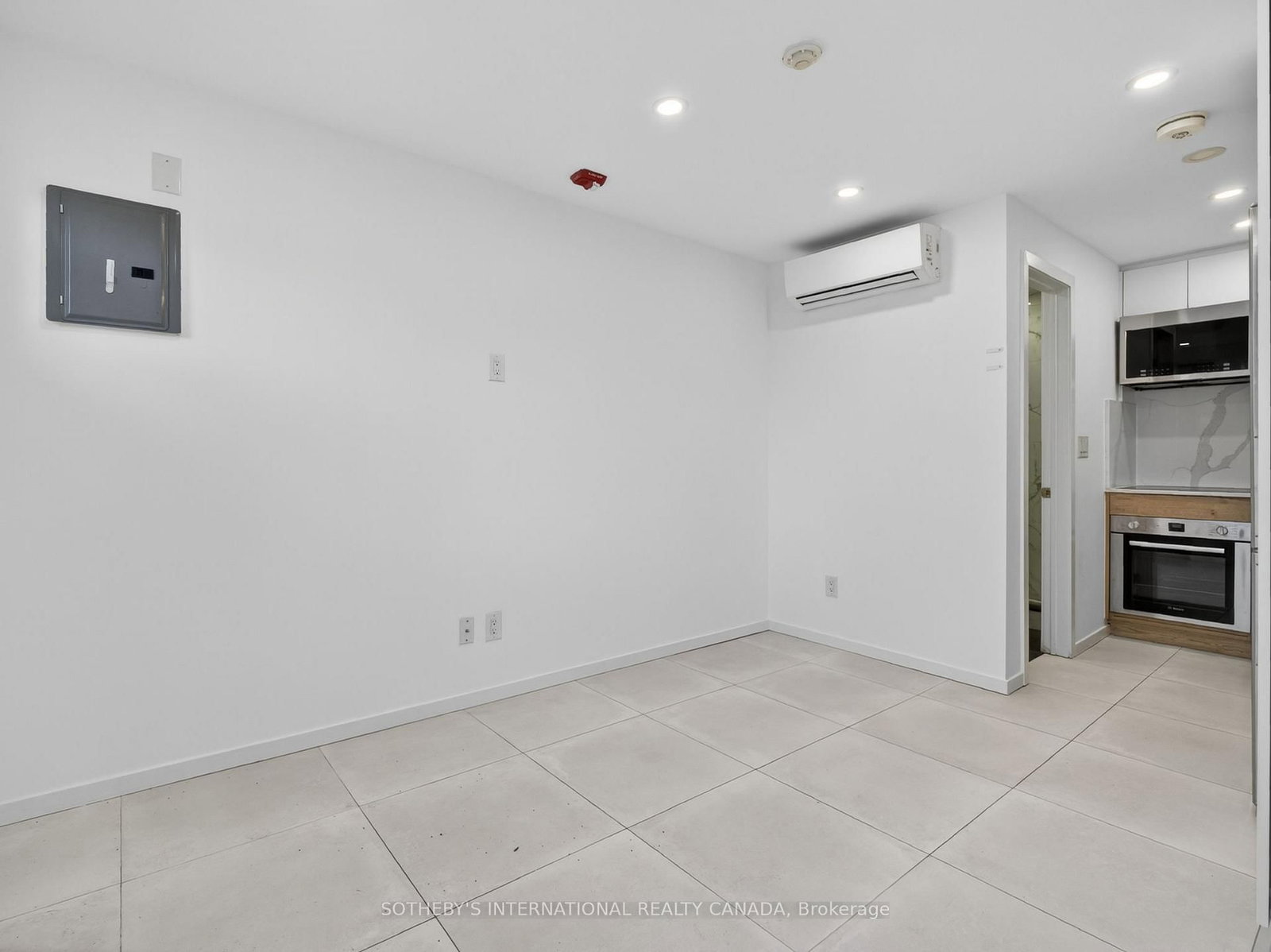 3879 Bathurst Street, Unit 8 - Photo 6