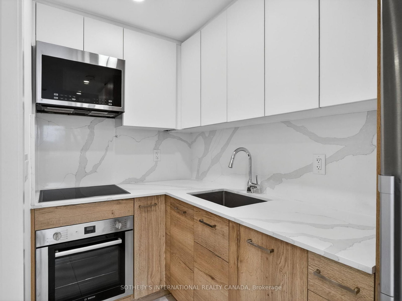 3879 Bathurst Street, Unit 8 - Photo 8