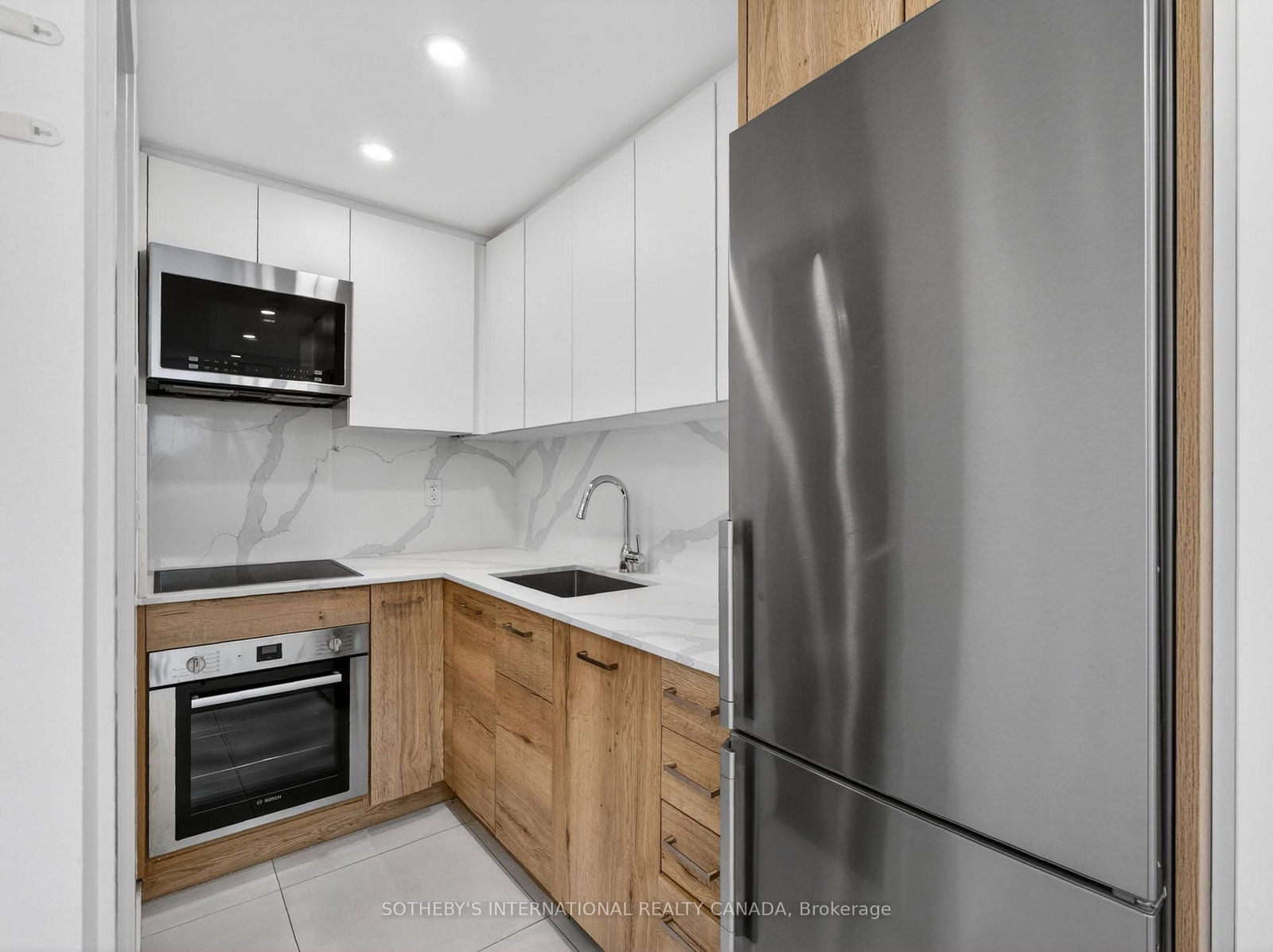 3879 Bathurst Street, Unit 8 - Photo 9