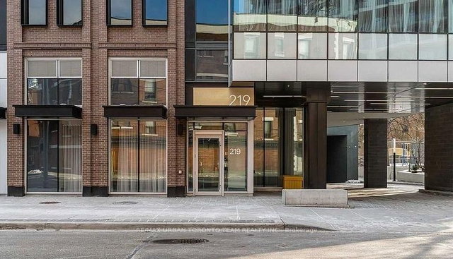 Ph101 - 219 Dundas Street E