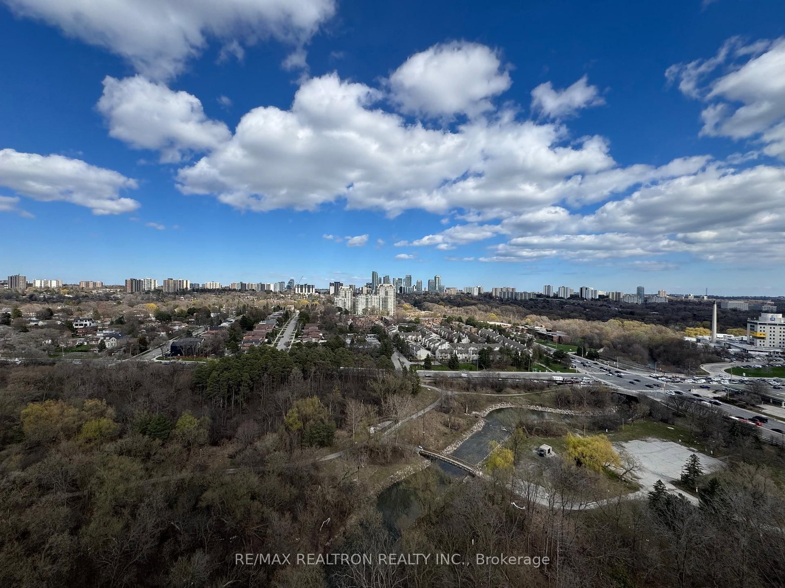 29 GREEN TRAIL Court, Unit 2001 - Photo 29