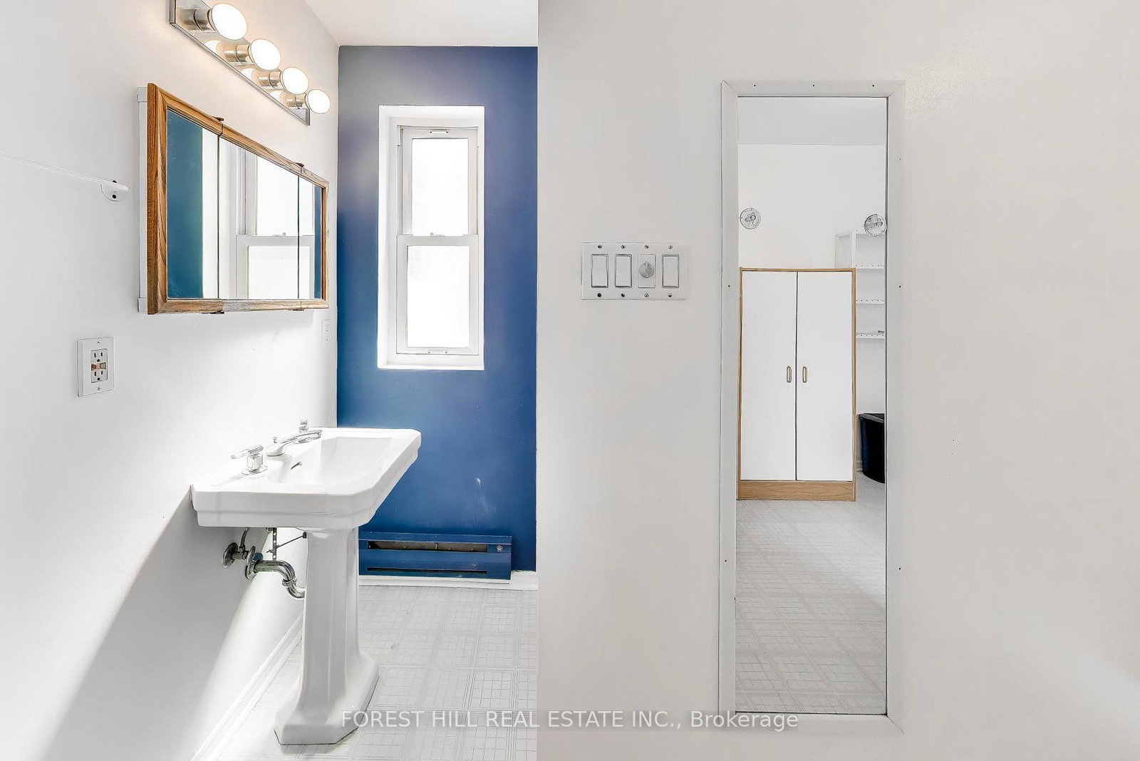 Detached House for sale at 30 Robert Street, Toronto, Ontario, M5S 2K3 - University - MLS: C12981486