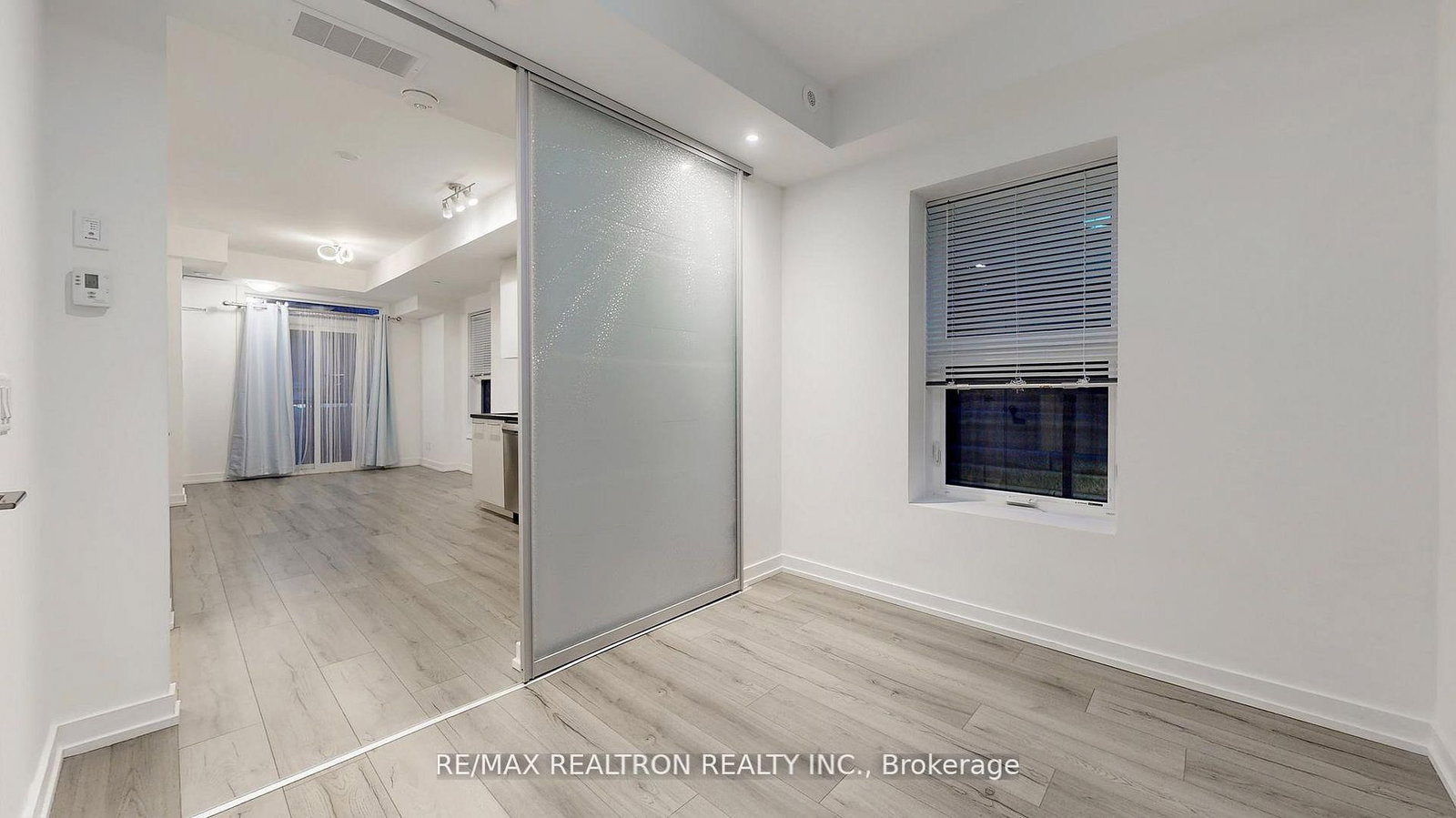 260 Finch Ave E Avenue, Unit TH 1 - Photo 14