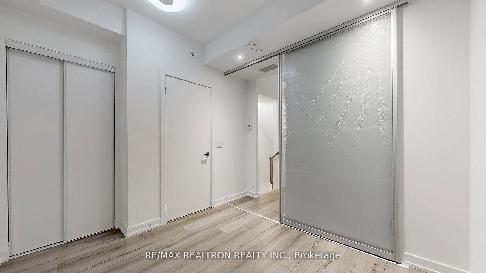 260 Finch Ave E Avenue, Unit TH 1 - Photo 16