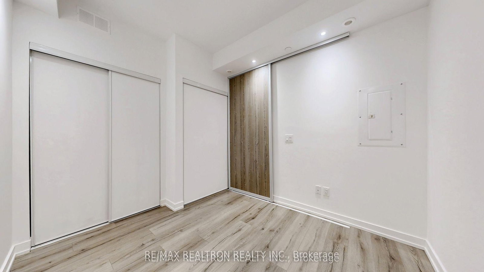 260 Finch Ave E Avenue, Unit TH 1 - Photo 25