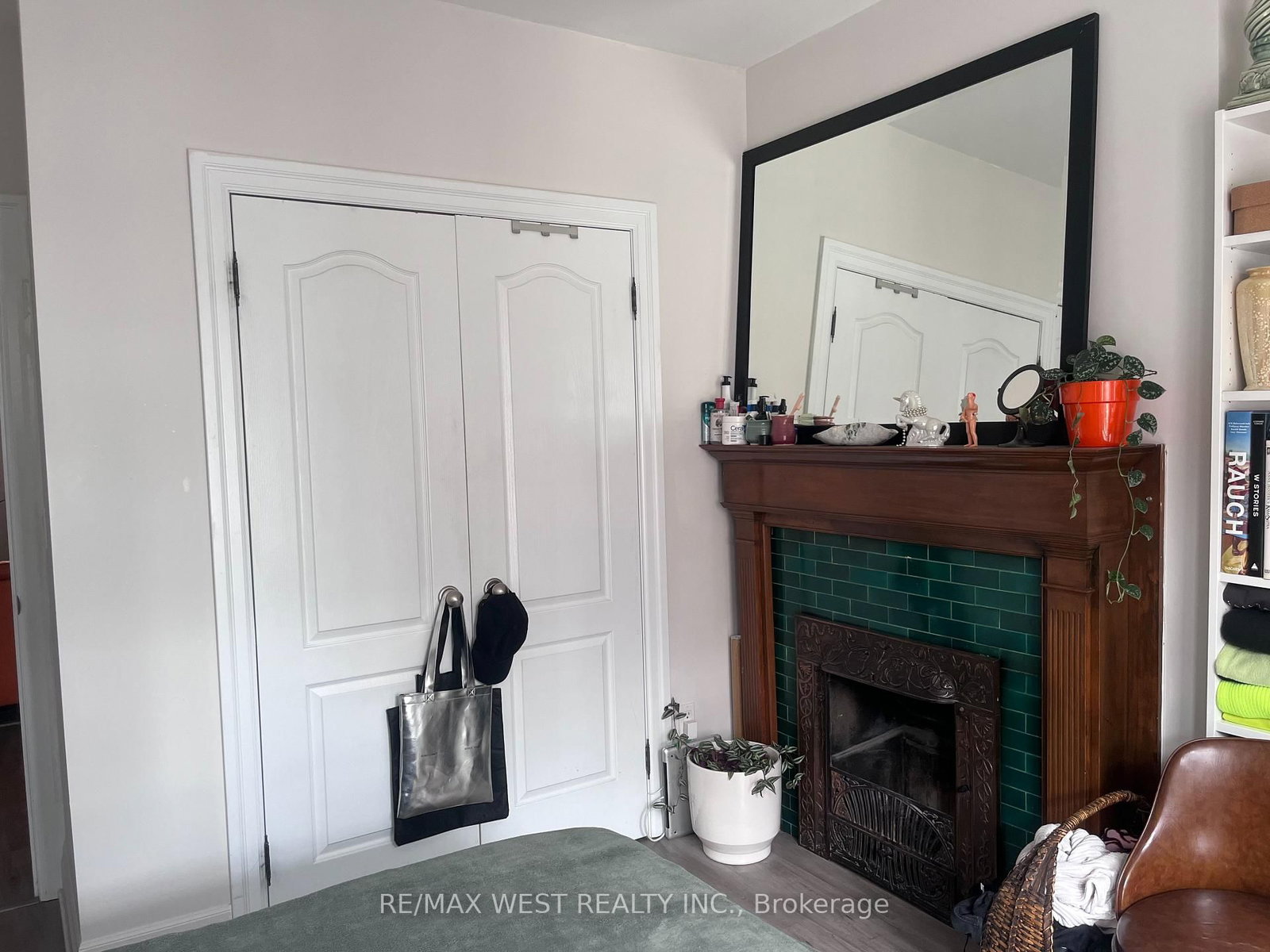 926 College Street, Unit Front U - Photo 12