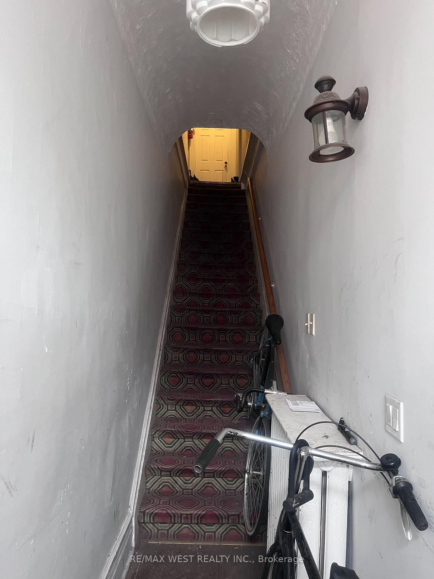 926 College Street, Unit Front U - Photo 3