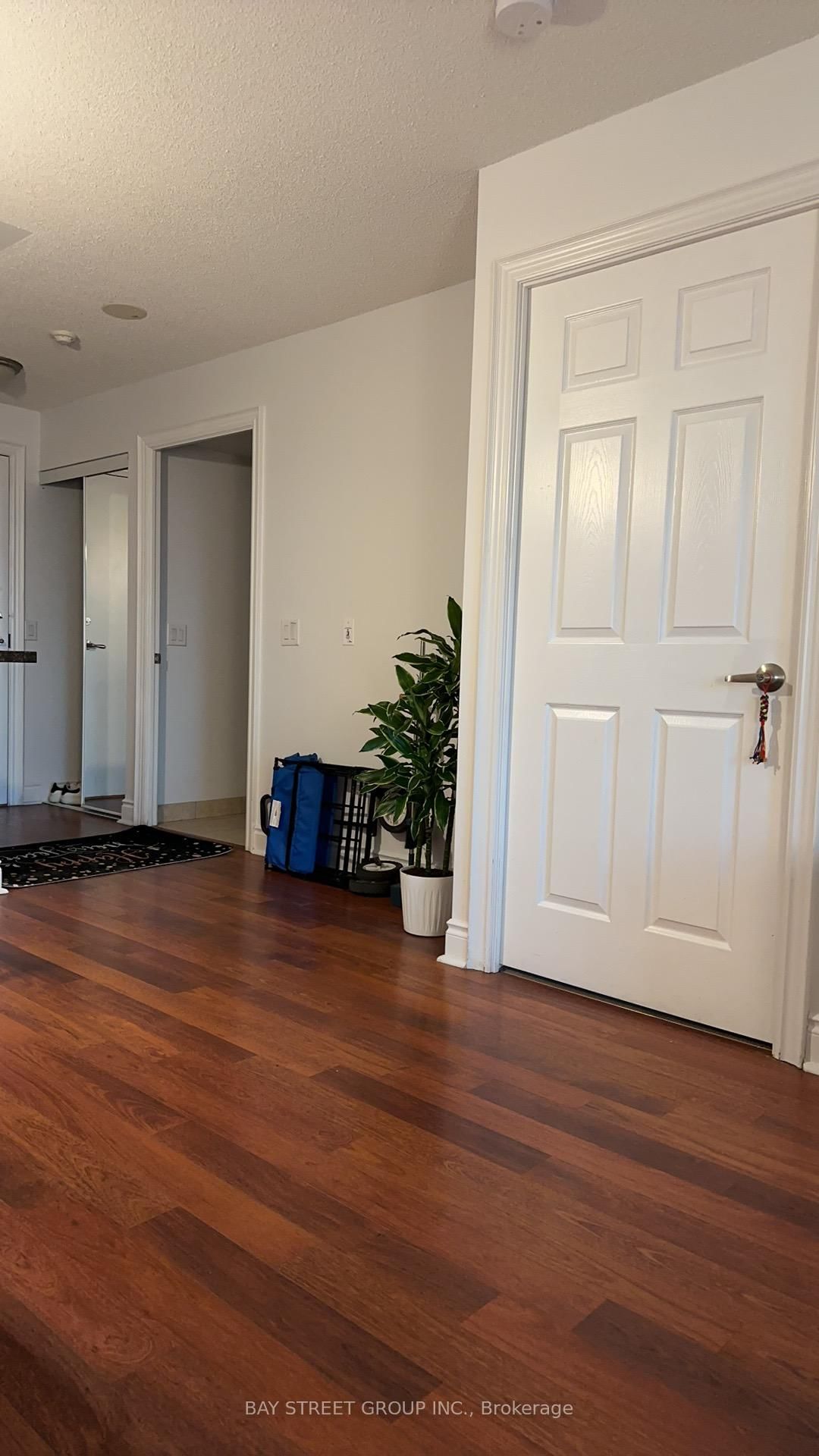 25 Greenview Avenue, Unit 818 - Photo 20