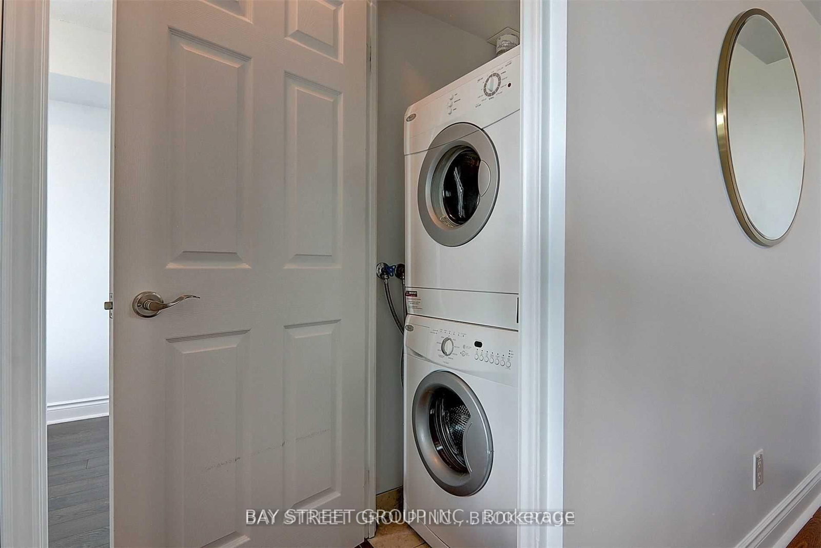 25 Greenview Avenue, Unit 818 - Photo 22