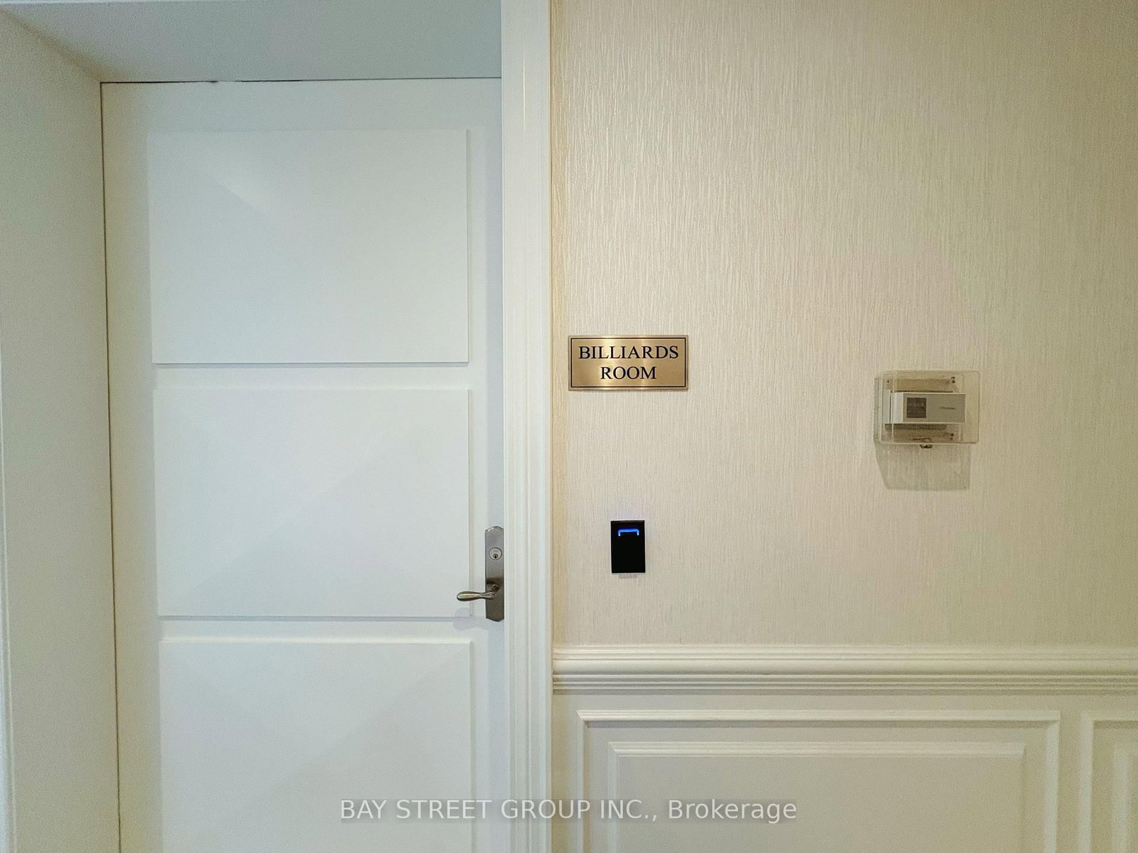 25 Greenview Avenue, Unit 818 - Photo 27