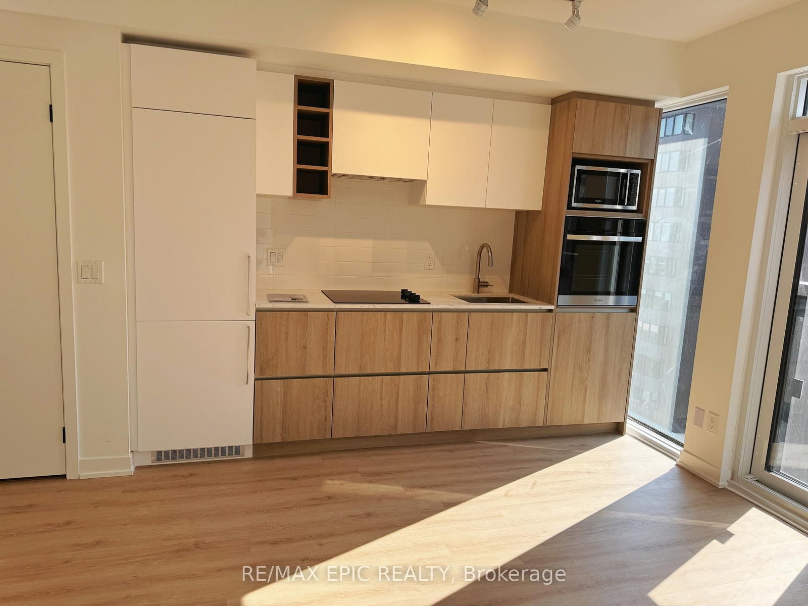 319 Jarvis Street, Unit 905 - Photo 2