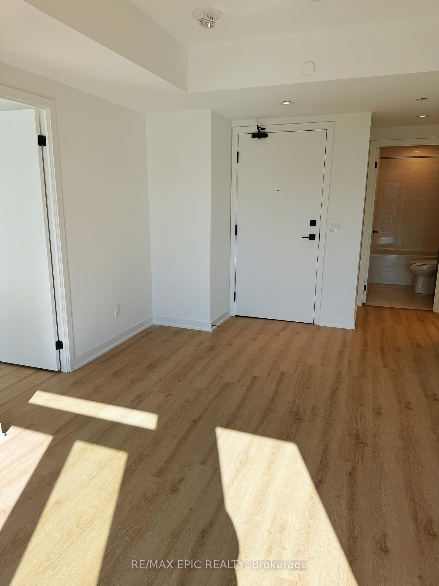 319 Jarvis Street, Unit 905 - Photo 6