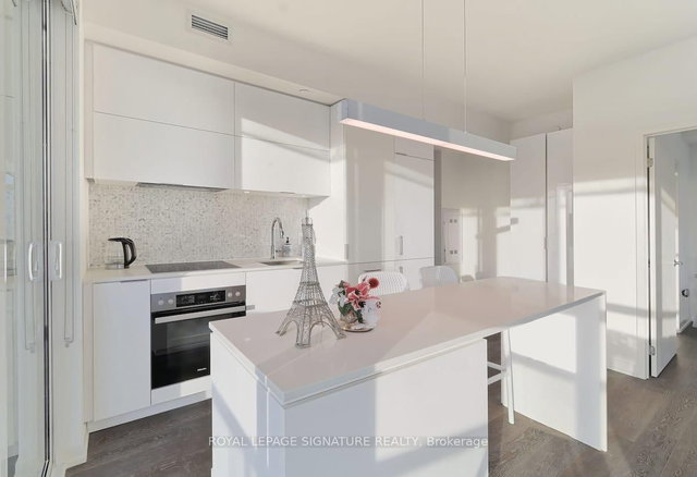 3405 - 15 Lower Jarvis Street