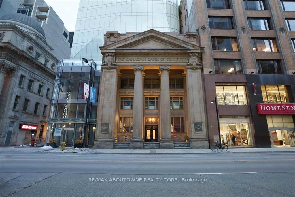 197 Yonge Street, Unit 1811