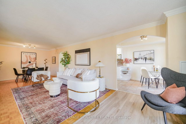 1001 - 211 St Patrick Street