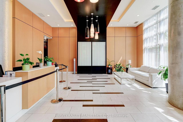 1209 - 58 Orchard View Boulevard