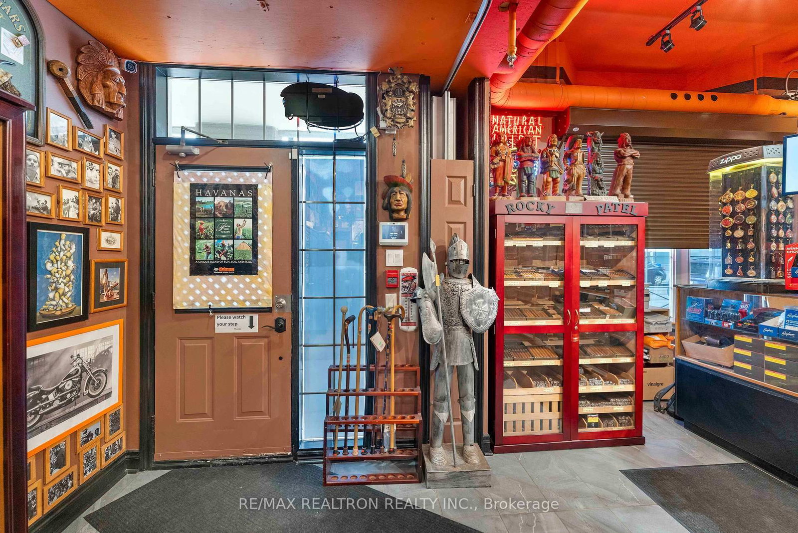 85 McCaul Street N - Photo 4