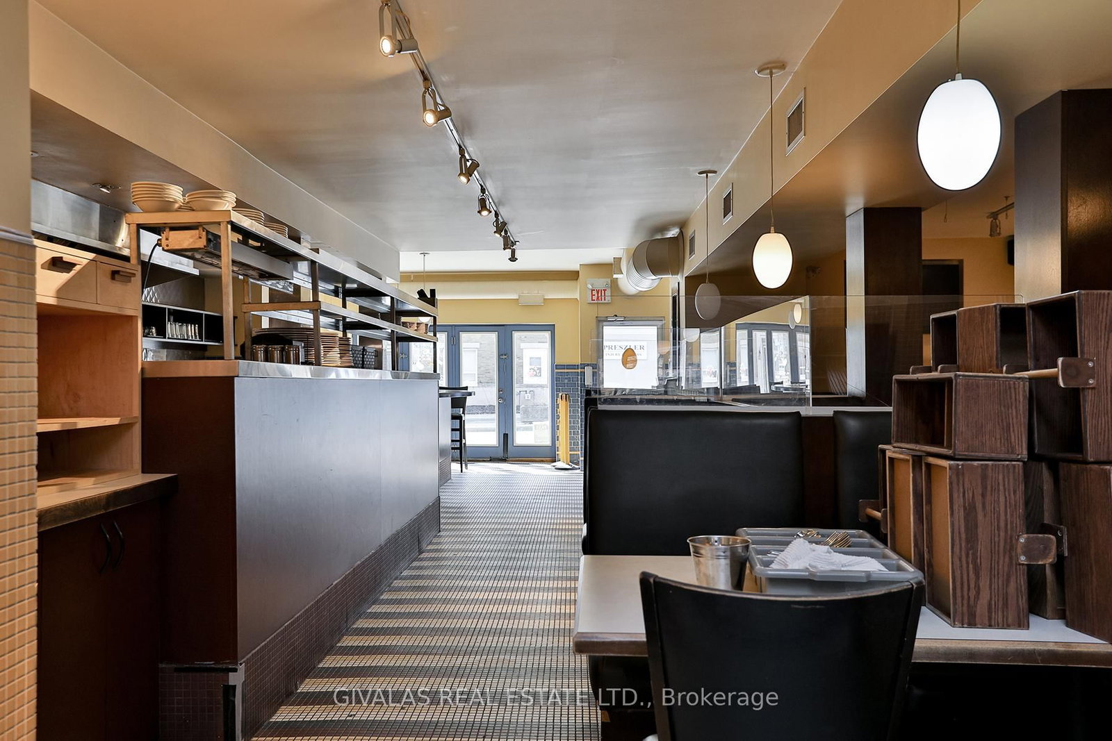 174 Eglinton Avenue W - Photo 10