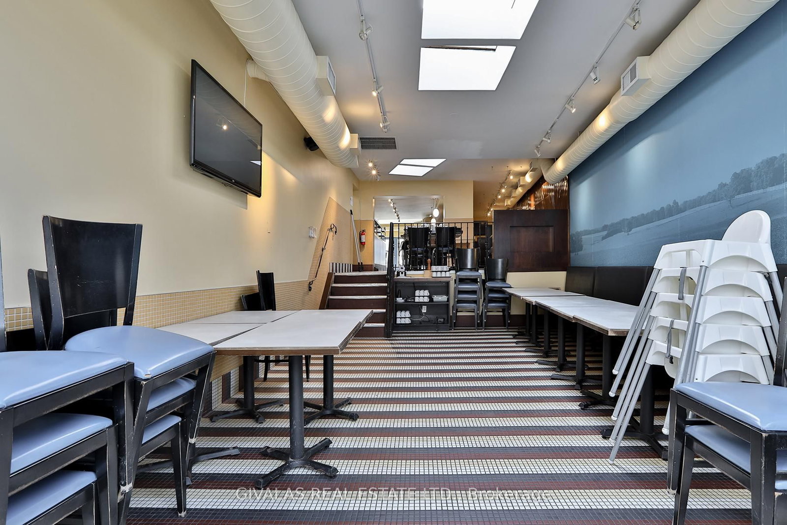 174 Eglinton Avenue W - Photo 18