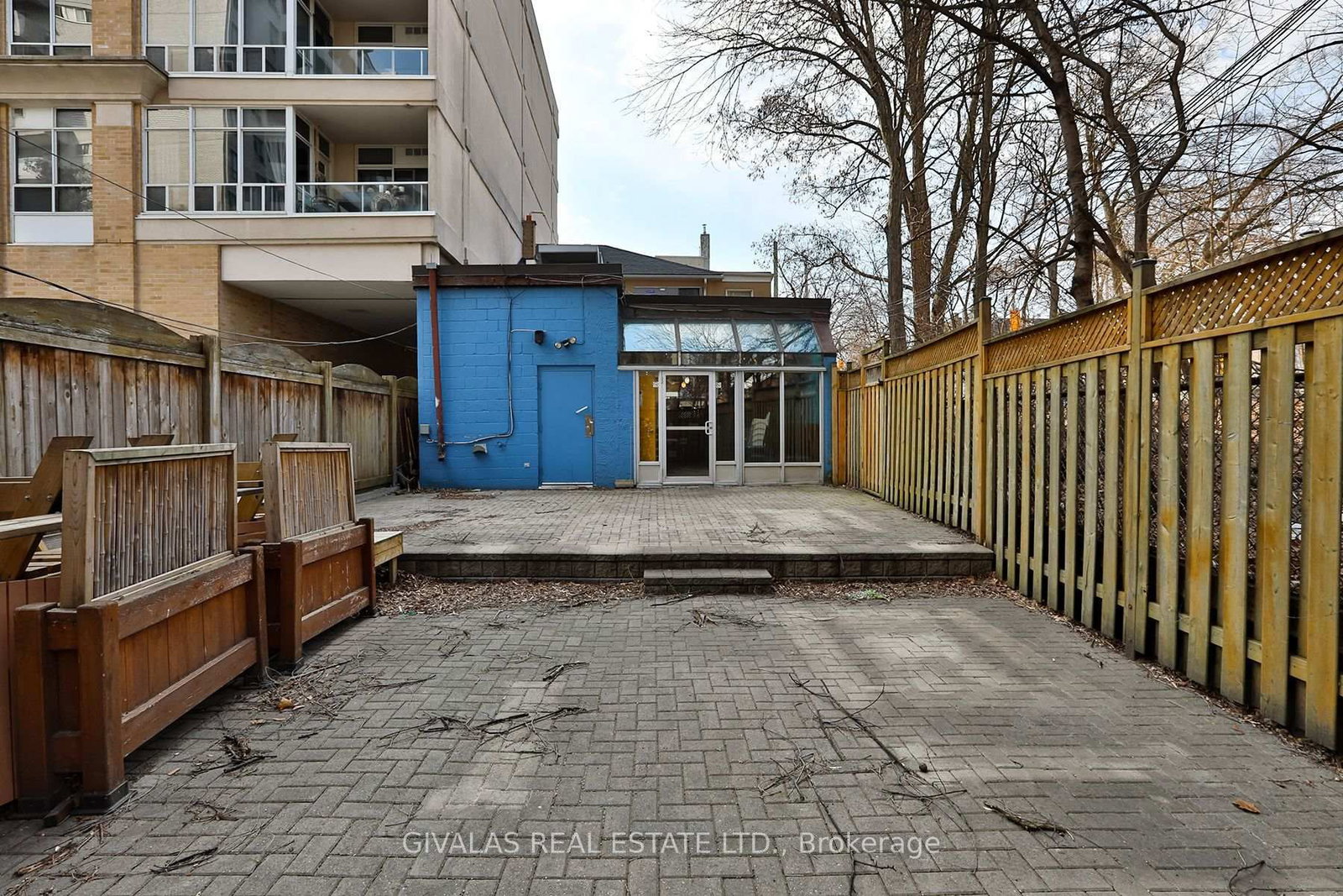 174 Eglinton Avenue W - Photo 29