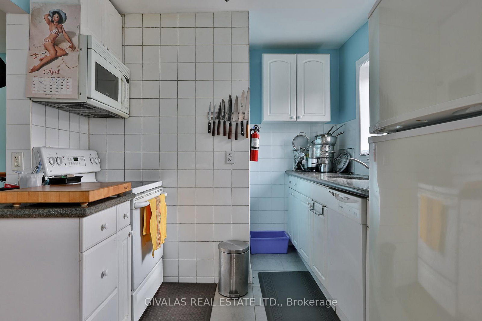 174 Eglinton Avenue W - Photo 36