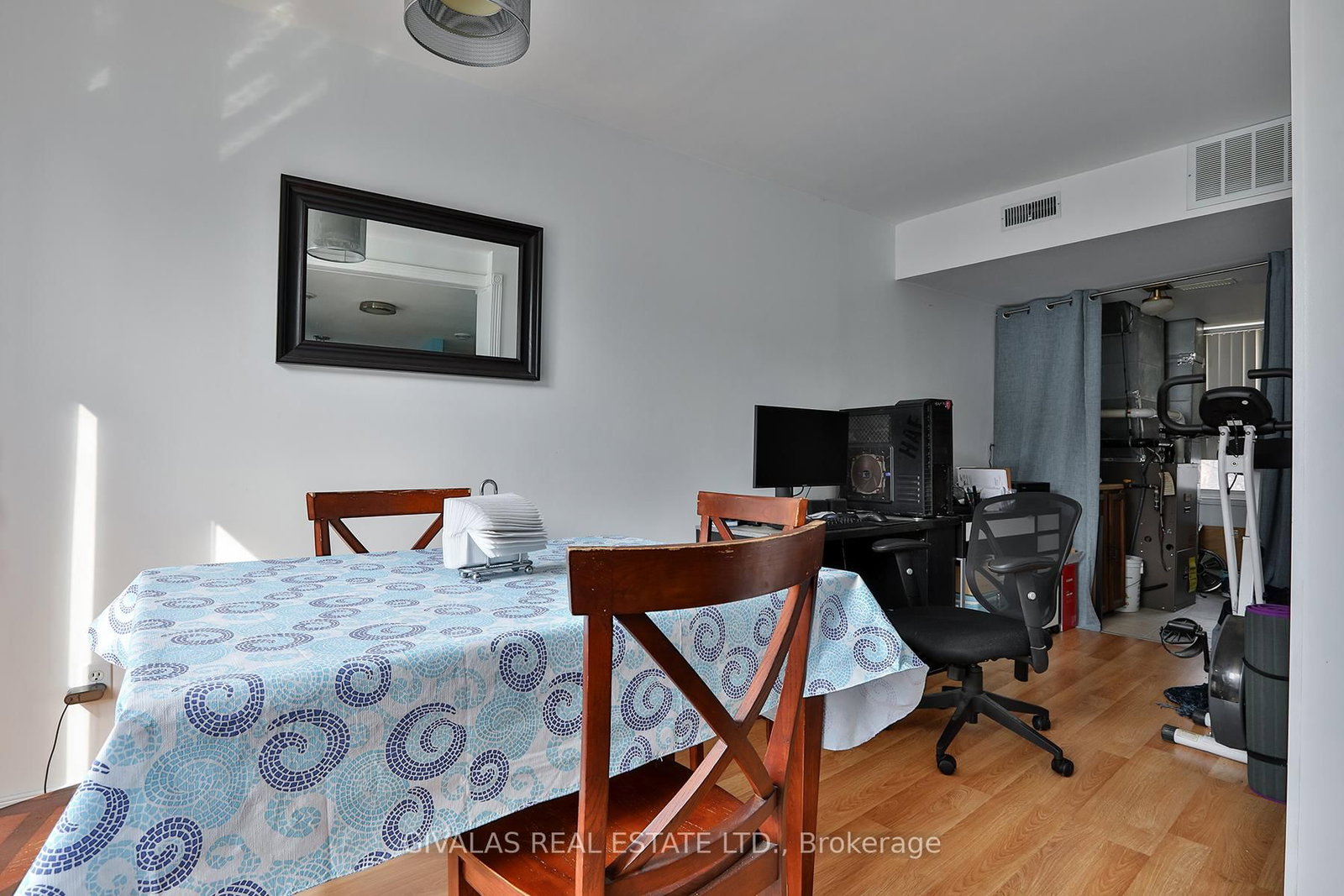 174 Eglinton Avenue W - Photo 37