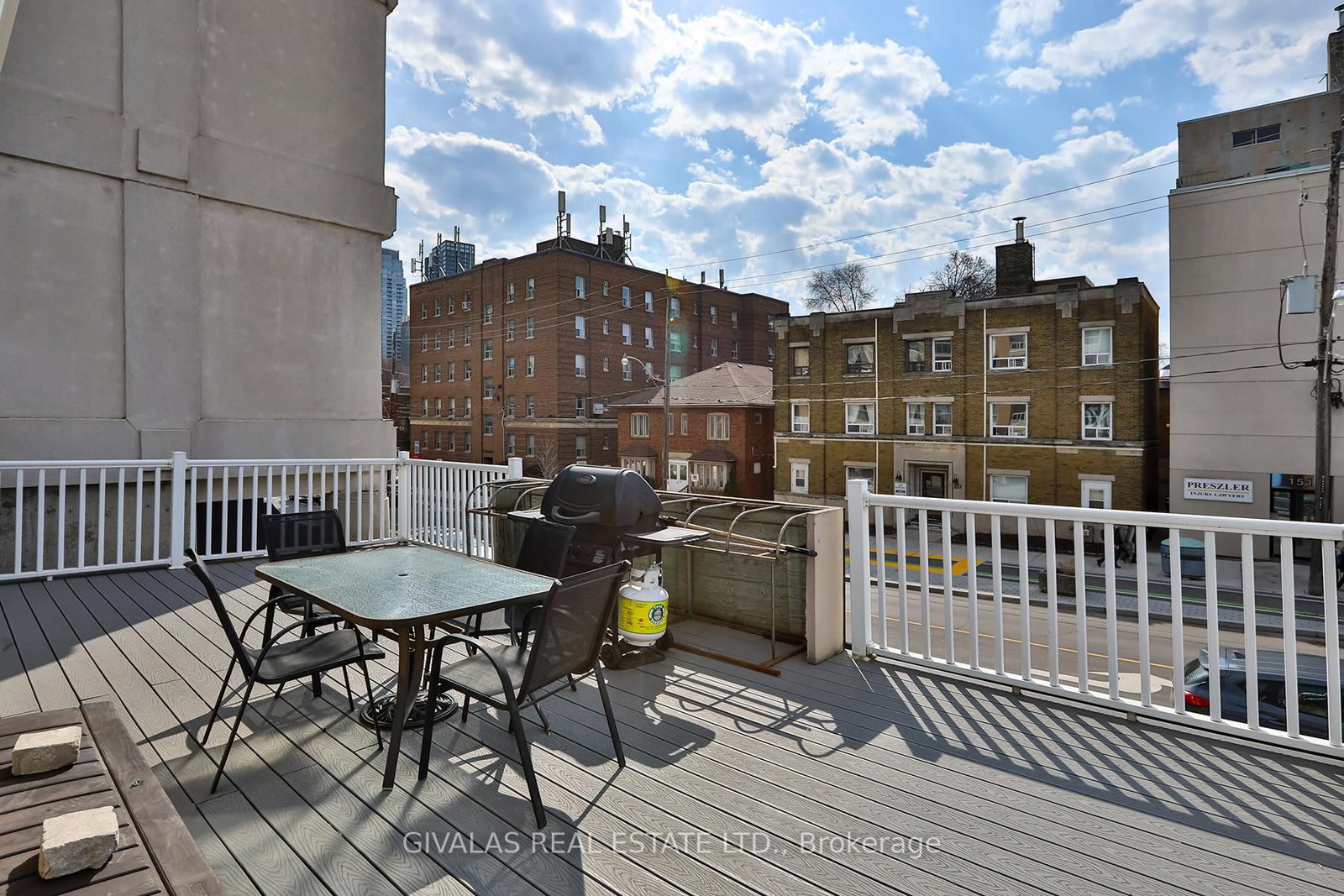 174 Eglinton Avenue W - Photo 43