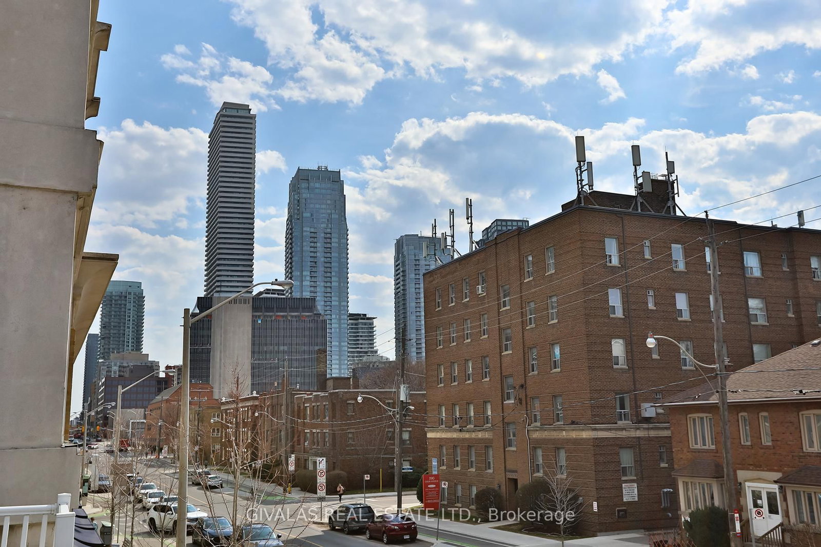 174 Eglinton Avenue W - Photo 45