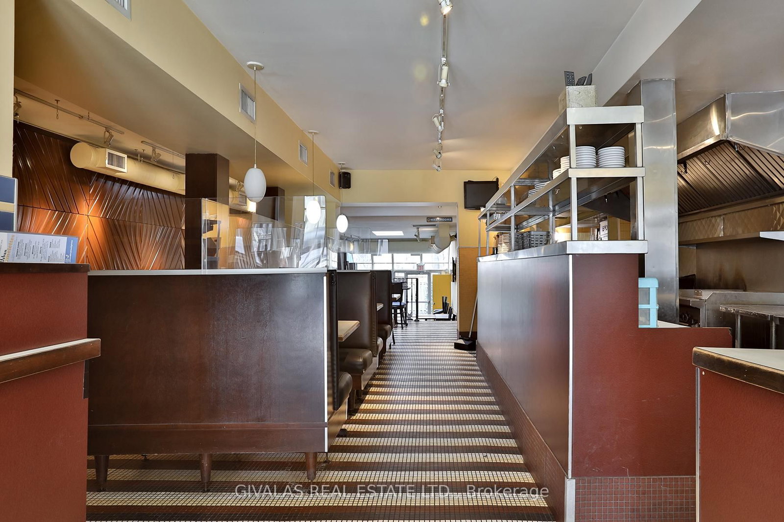 174 Eglinton Avenue W - Photo 8