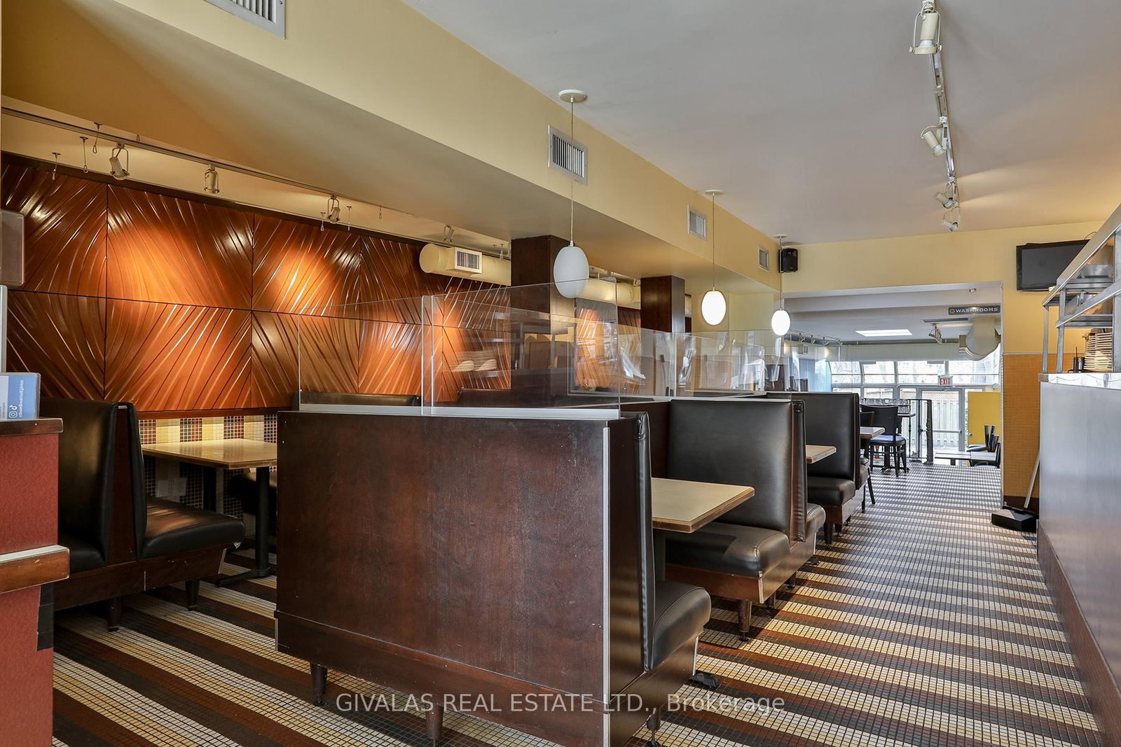 174 Eglinton Avenue W - Photo 9