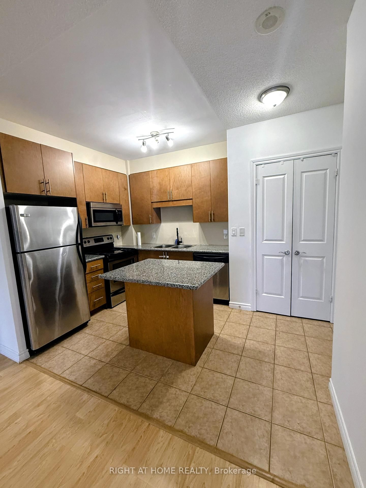 135 Wynford Drive, Unit 209 - Photo 5