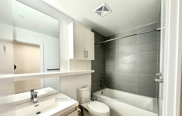 128 Fairview Mall Drive, Unit 806 - Photo 4