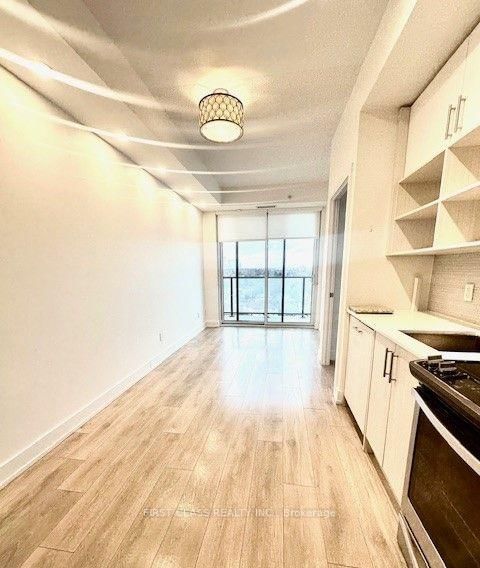 128 Fairview Mall Drive, Unit 806 - Photo 9